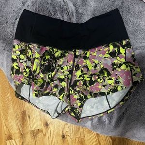 Lululemon Speed Up High-Rise Lined Short 2.5", Size 4